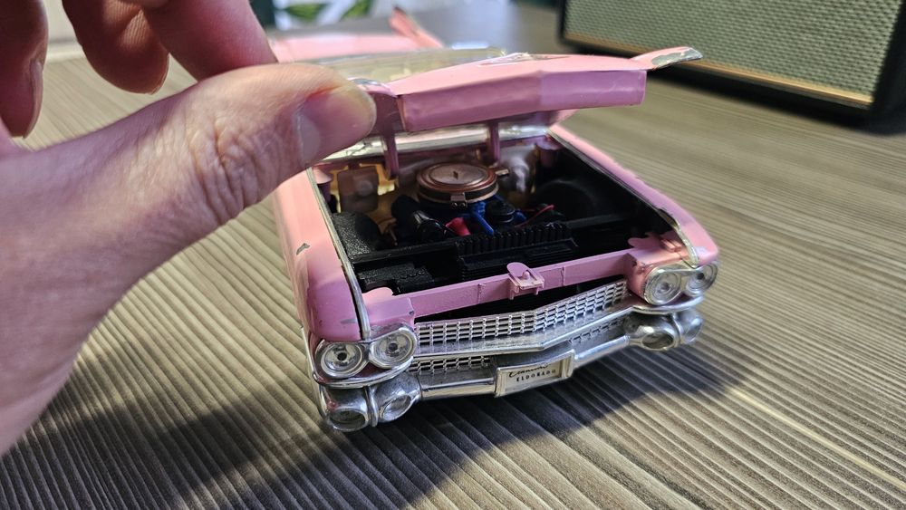 Cadillac Eldorado w skali 1/18 MAISTO