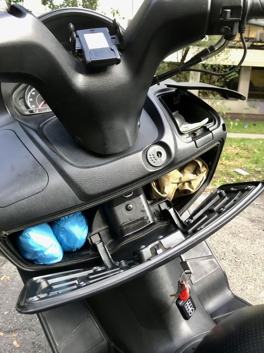 Suzuki Burgman  200 куб. см,  мощностью 18.5 л.с.