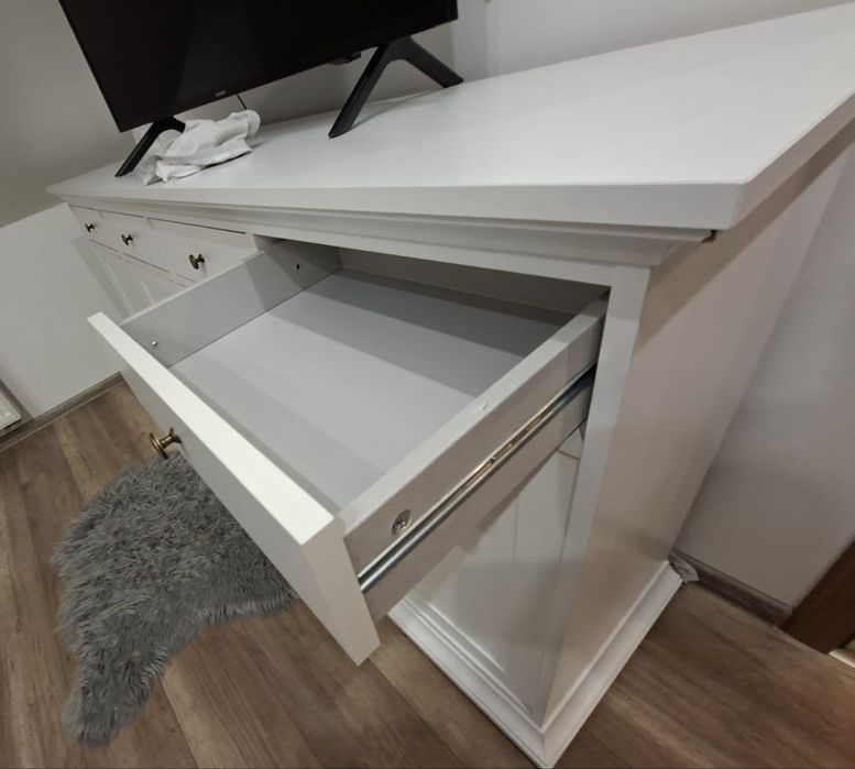 Komoda do sypialni/ salonu