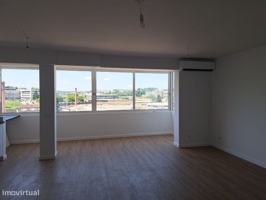 T3 Apartment with Air Conditioning in Guimarães