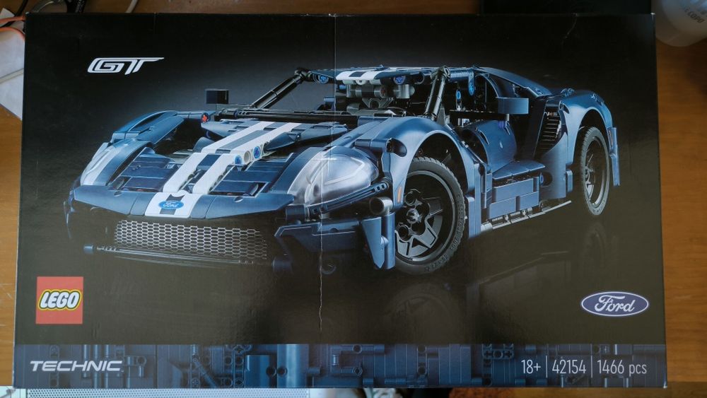 Lego Technic 2022 Ford GT 42154