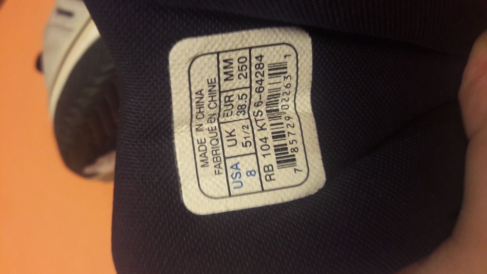 Фирменные женские кроссовки Reebok за 500