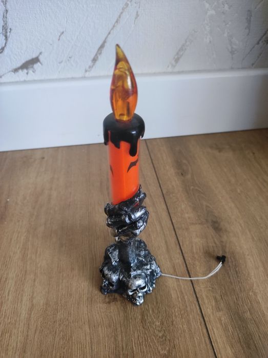 Halloweenowy świecznik