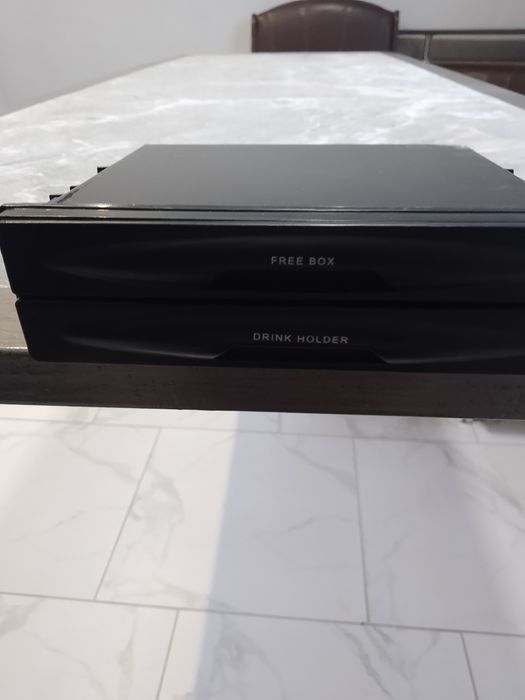 Продам підставку для стаканів в машину