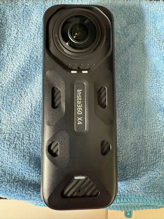 Insta360 X4 (8K) + Stick Original - Estado Novo (Sem Riscos)