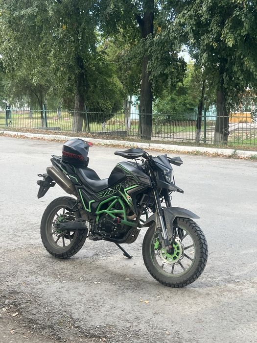 Продам мотоцикл Spark300r2
