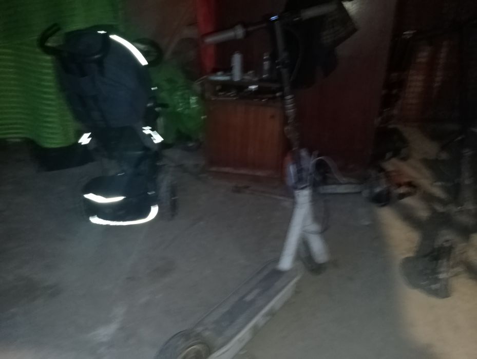 Електросамокат нормально їде 20 км