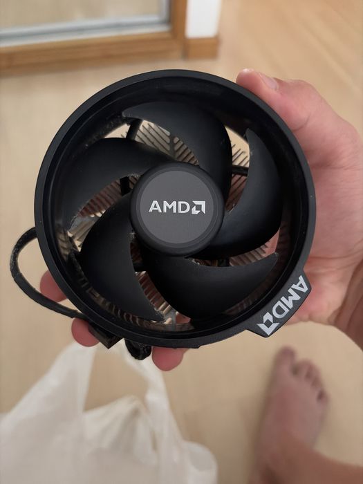 CPU Ryzen 5 8400f com resfriamento