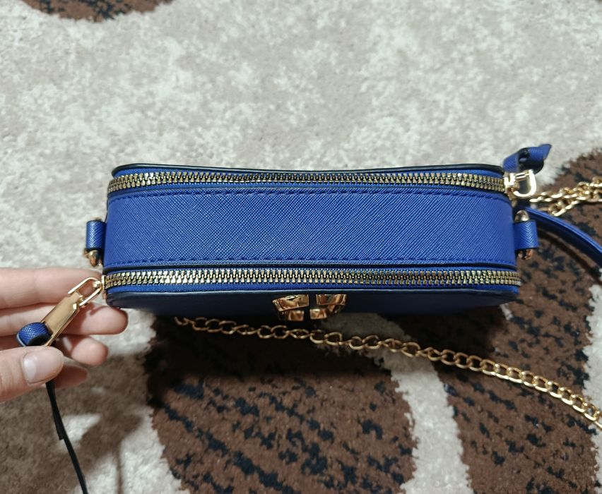 Сумка-кросбоді Marc Jacobs The Snap Shot у королівському синьому кол.