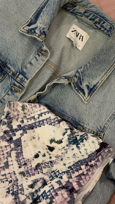 Спортивний топ Guess