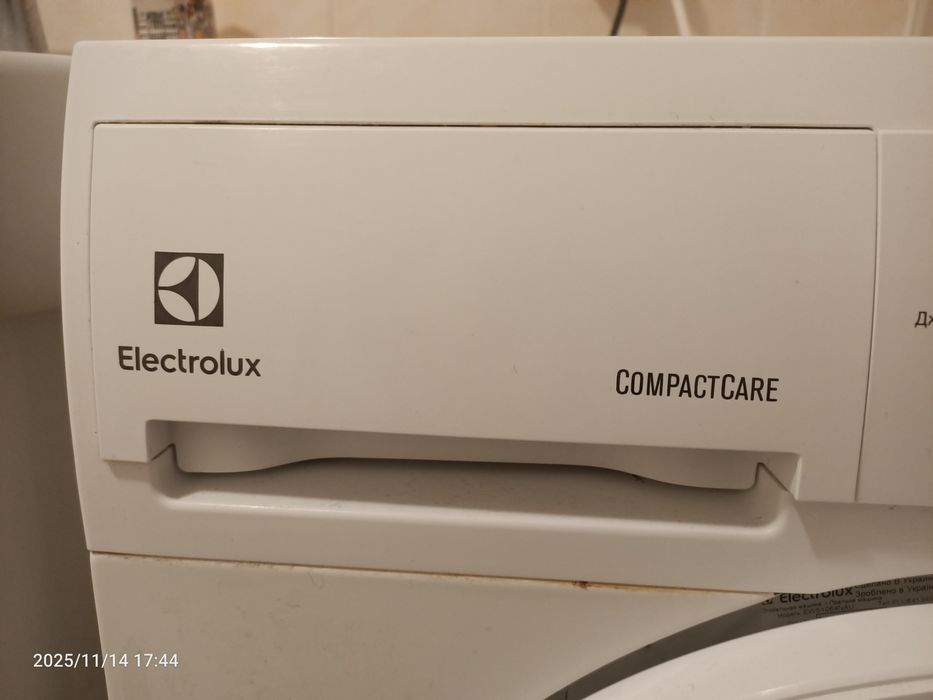 Пральна машина Electrolux CompactCare (PerfectCare 600), 6 кг, 1000 об