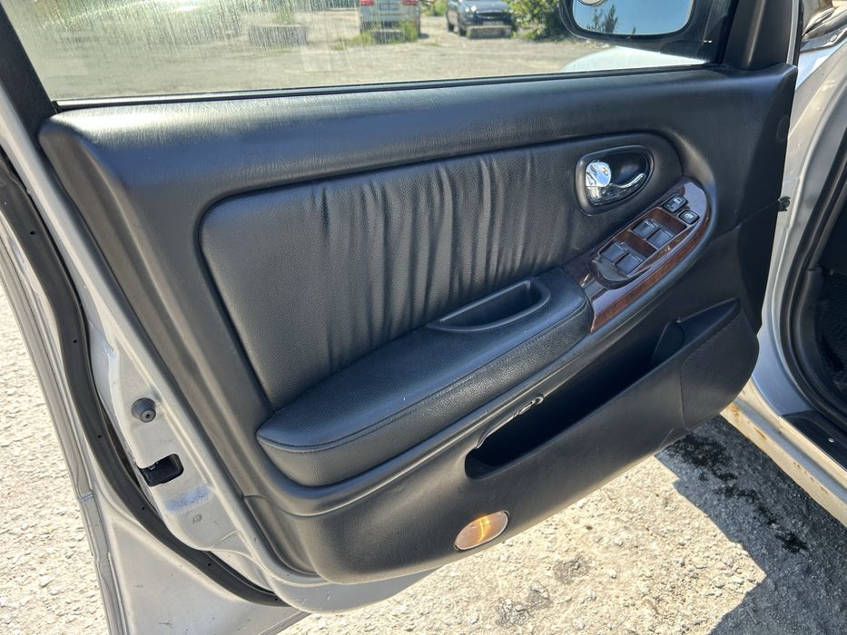 Nissan Maxima 2000 (3.0 V6)