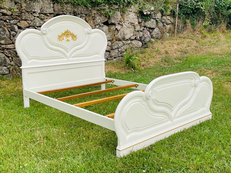 Cama de Casal Decorativa