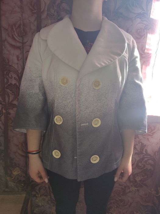 Пальто розмір 48