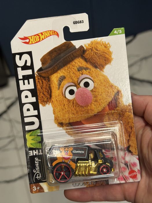 Hot Wheels Disney the Muppets COOL-ONE Fozzie Bear 4/5 Jim Henson klasyk