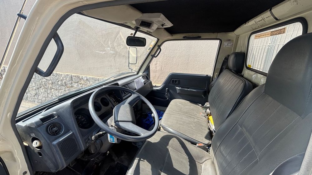 Toyota Dyna 2.5 D - Rodado Duplo - Caixa Aberta