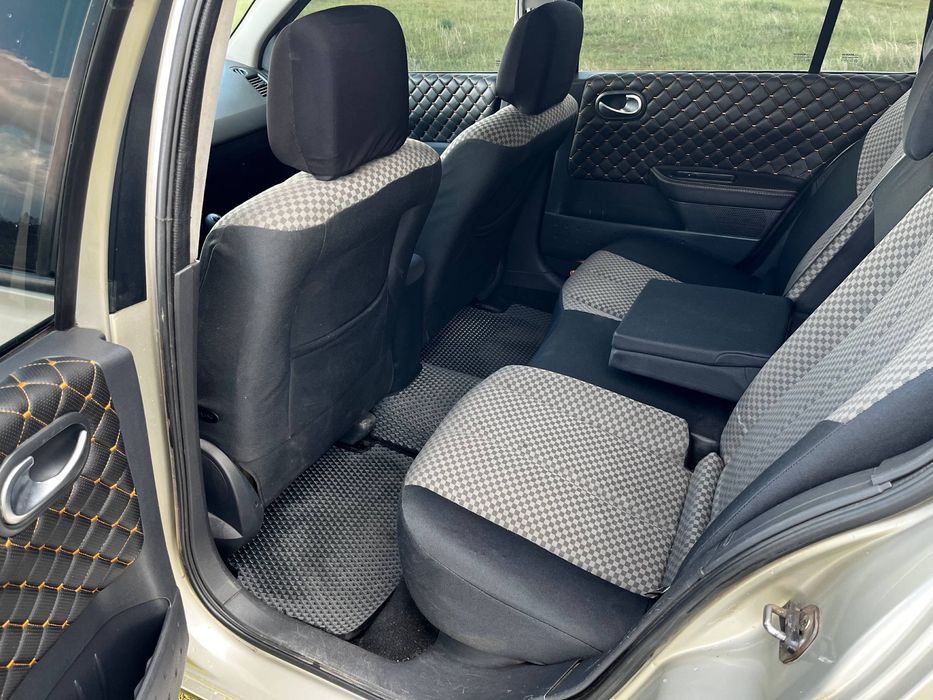 Продам Renault Megane ( газ/бензин )