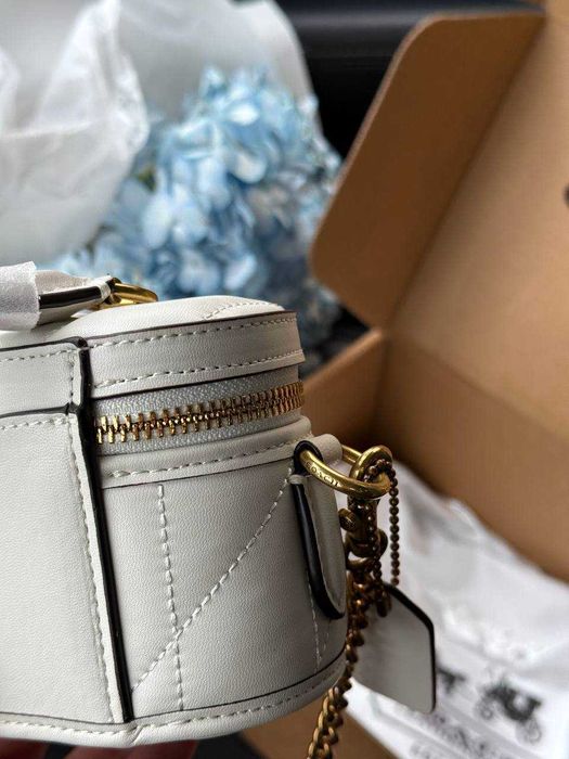 Coach Trail Crossbody 17 With Pillow Quilting White/Gold