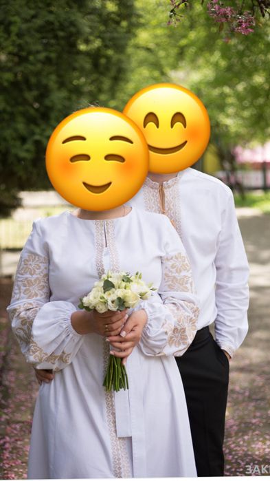 Жіноча та чоловіча вишиванка