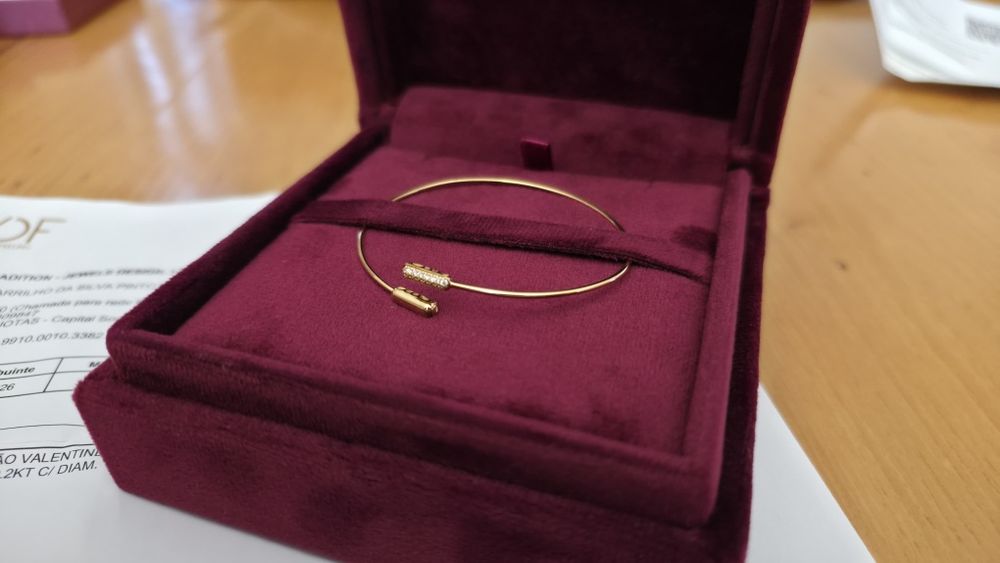 Vendo pulseira escrava de ouro com diamantes