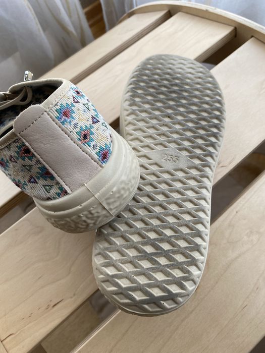 Макасини легкі на шнурках