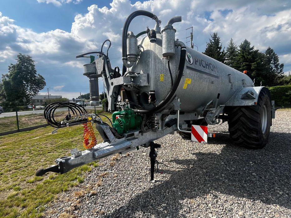 Wóz asenizacyjny PICHON TCI 11350 R  11.800 litrów