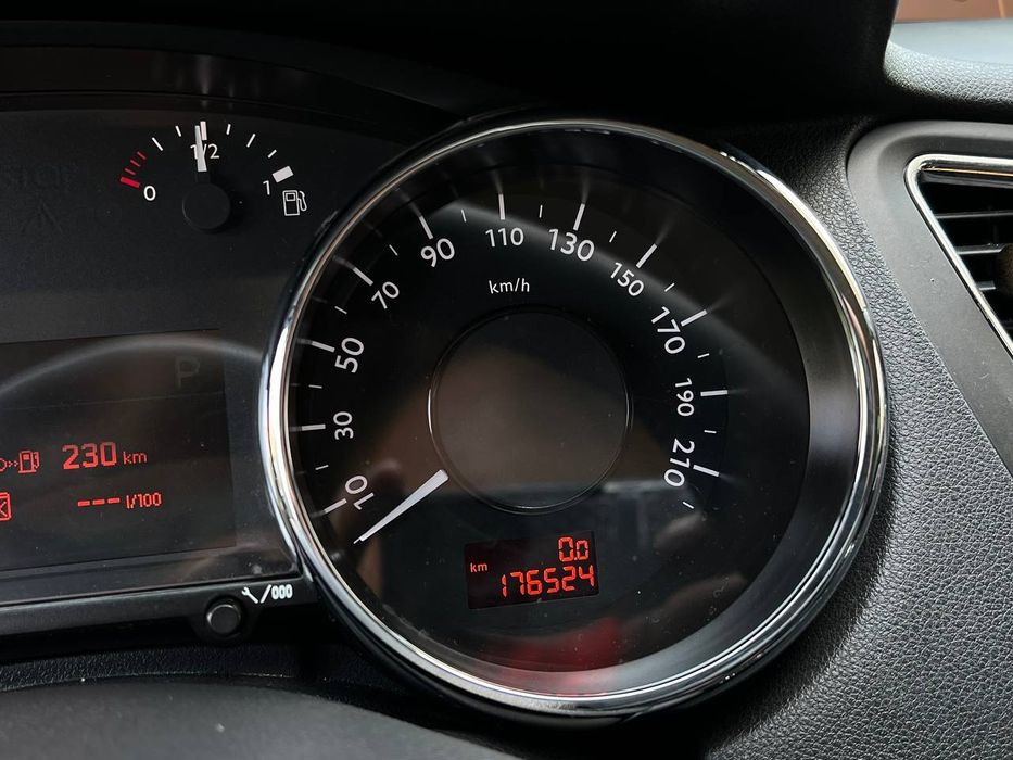 Продам Peugeot 5008 1.6 THP АВТОМАТ