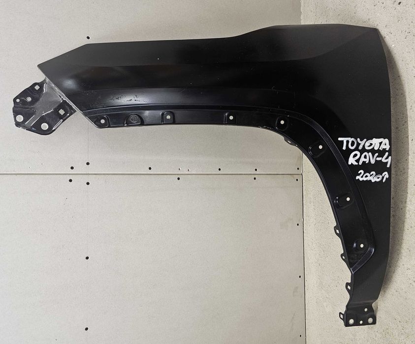 Toyota RAV4 błotnik przód przedni lewy od 2020r.