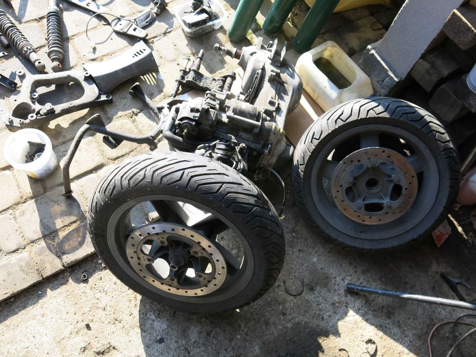 Piaggio X EVO 125 części