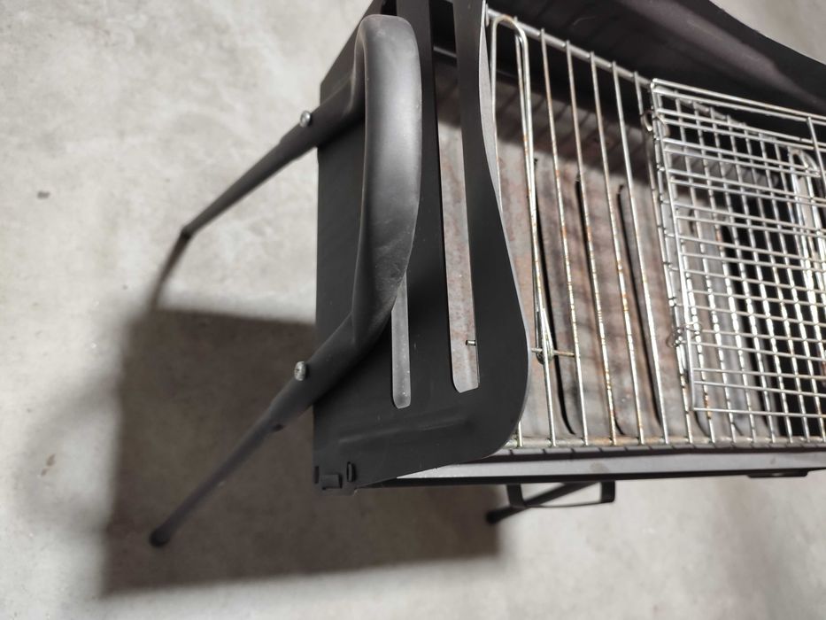 Assador/ churrasqueira a carvão