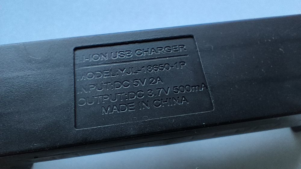 Ładowarka na USB do ogniw Li-ION 18650