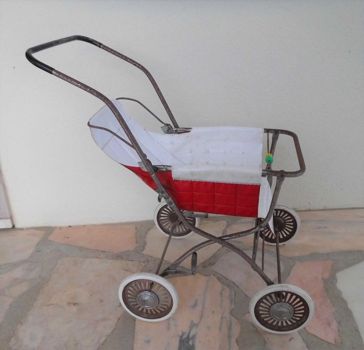 Carrinho de bonecas antigo, anos 70