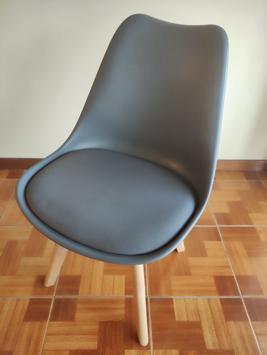 Vendo cadeiras Cinzentas