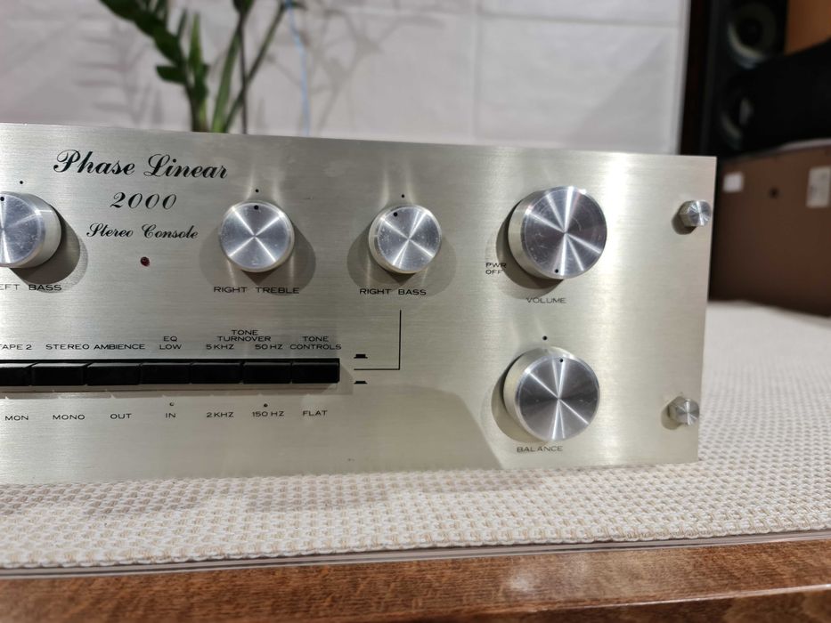 Phase Linear Model 2000 Series One