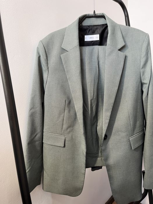 Жіночий костюм піджак і брюки MANGO