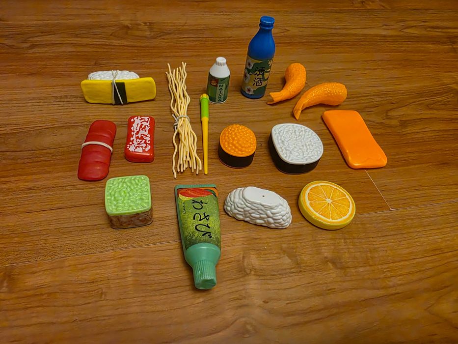 Zestaw Sushi Pałeczki Herbata Sos Wasabi Ryż Ryba Algi Nori Ośmiornica