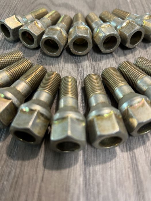 Болти колісні , ВАЗ