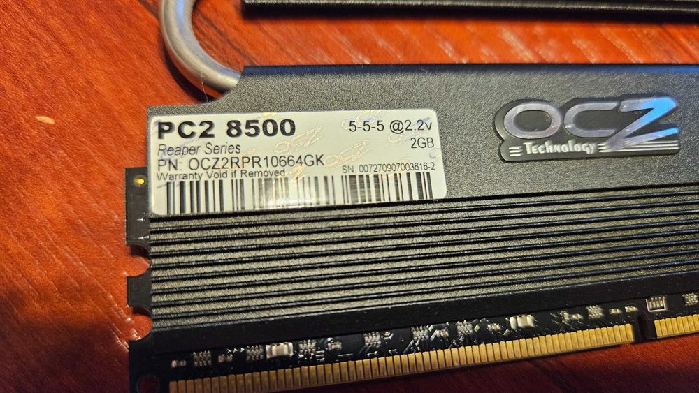 Pamieć RAM OCZ PC2 8500 2x2GB 1066GHz