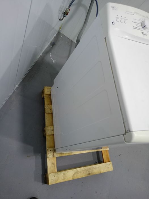 Пральна машина whirlpool  ave 7515