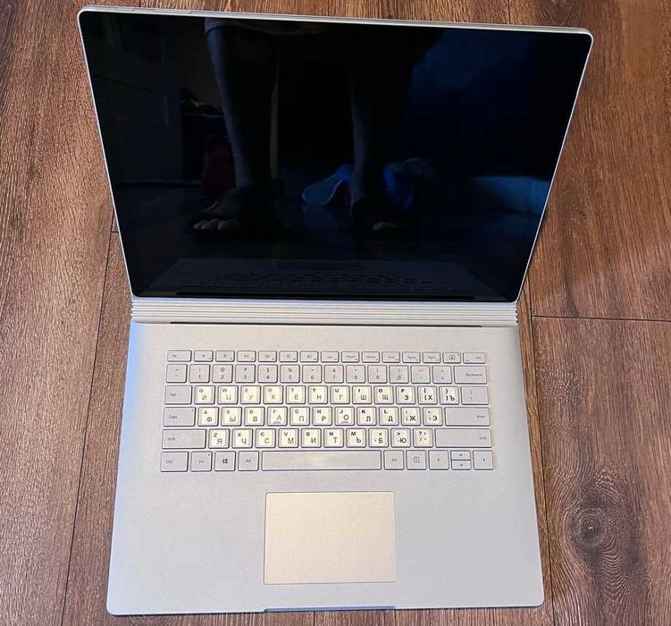 Microsoft Surface Book 2 15 (Core i7, 16GB RAM, 512GB SSD, GTX 1060)