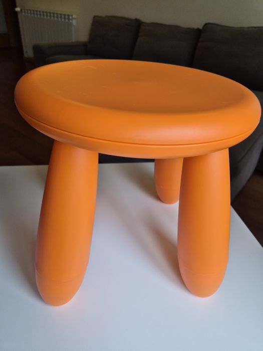 Mesa Kritter e banco Mammut para criança IKEA