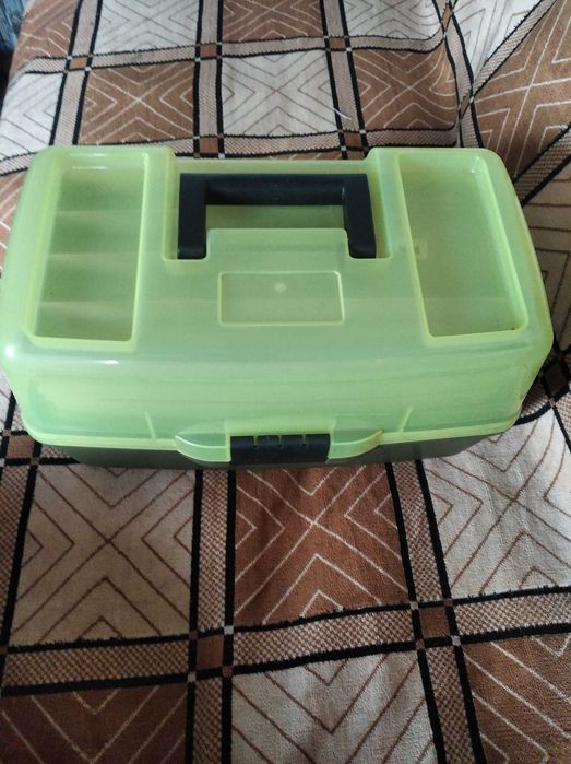 Рибацький ящик для снастів