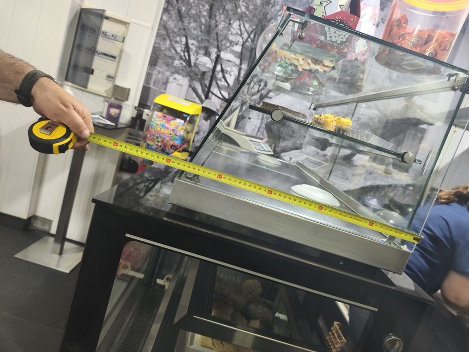 Vendo montra de vidro para bolos