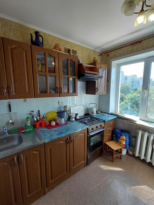 Продаж 1 кім кв Центр Космоса