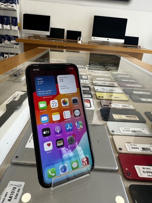 iPhone 11 128GB * Preto * Usado
