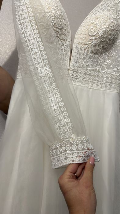 Весільна сукня брендова