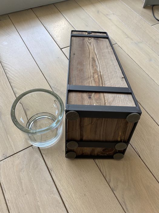 Świecznik ozdobny drewniany ze szkłem, nowy