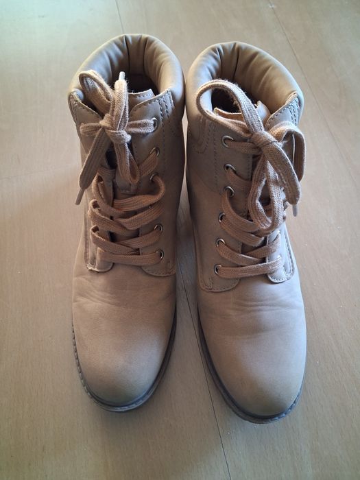 Botas menina ou sra tamanho 38