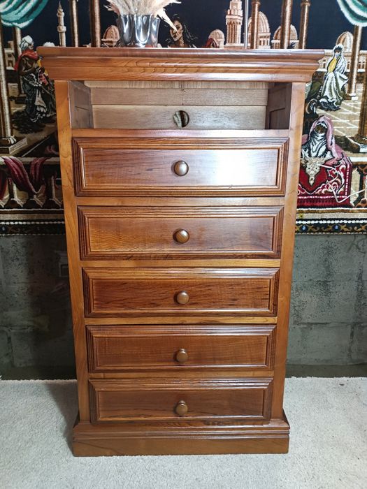 Móvel de madeira sólida com 5 gavetas, ideal para guardar roupas e ace