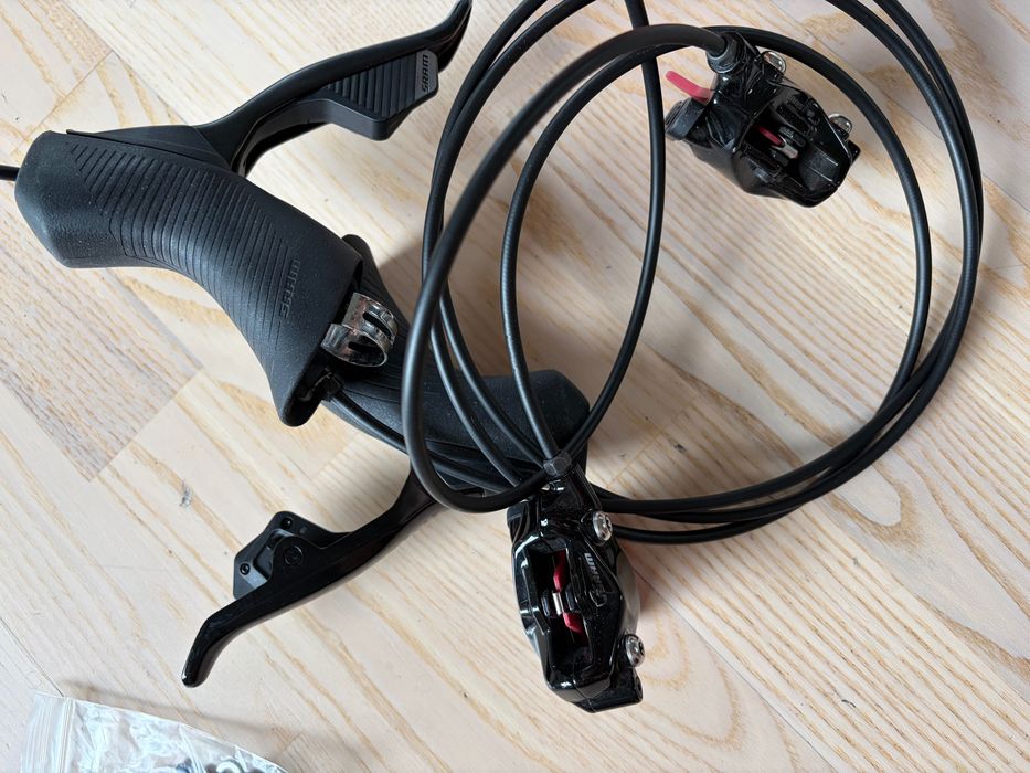 SRAM Rival eTap AXS HRD 12s – klamkomanetki + hamulce komplet